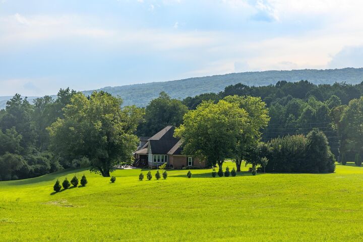 Property Photo: 10280 Card Road TN 37379