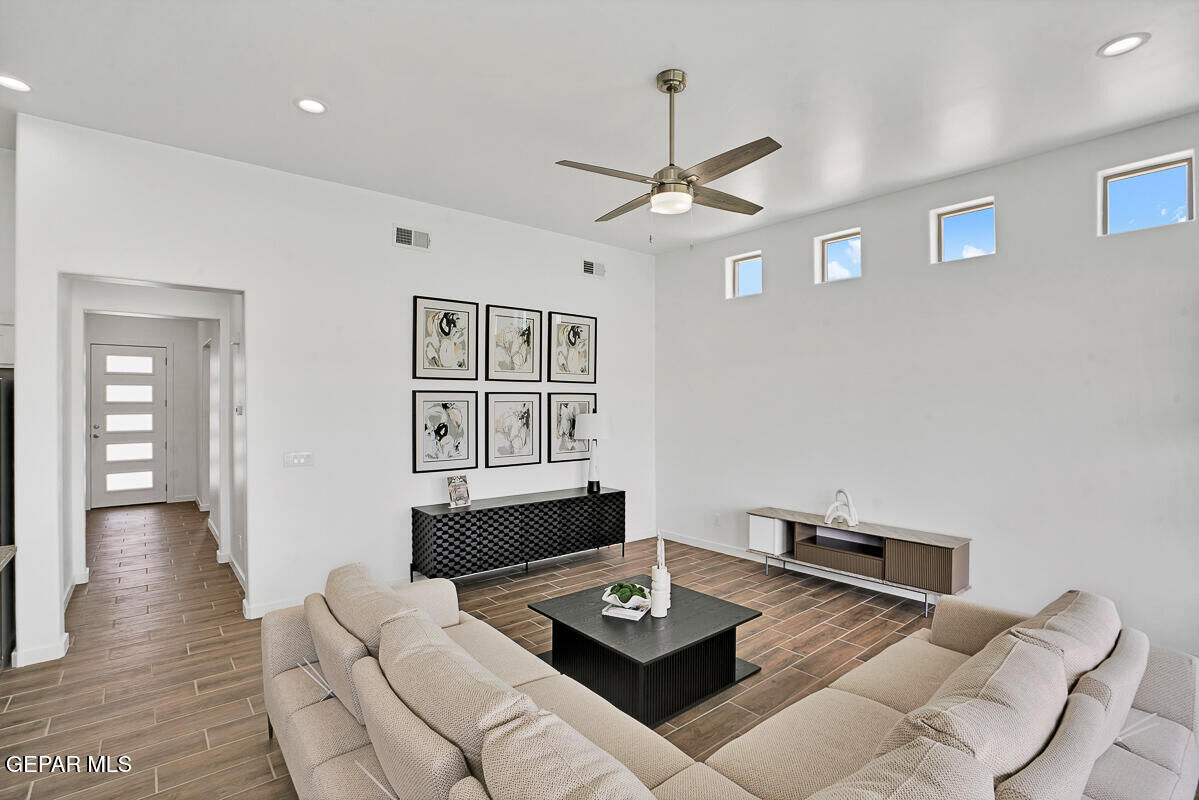 Property Photo: 12824 Fredericksberg Avenue TX 79928