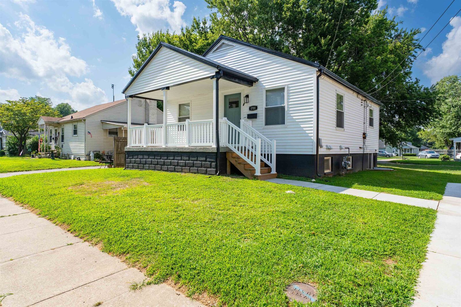 Property Photo: 1701 Burdette Ct KY 43201