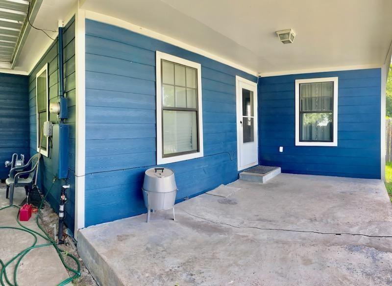 Property Photo:  433 Calloway Street  TX 77029 
