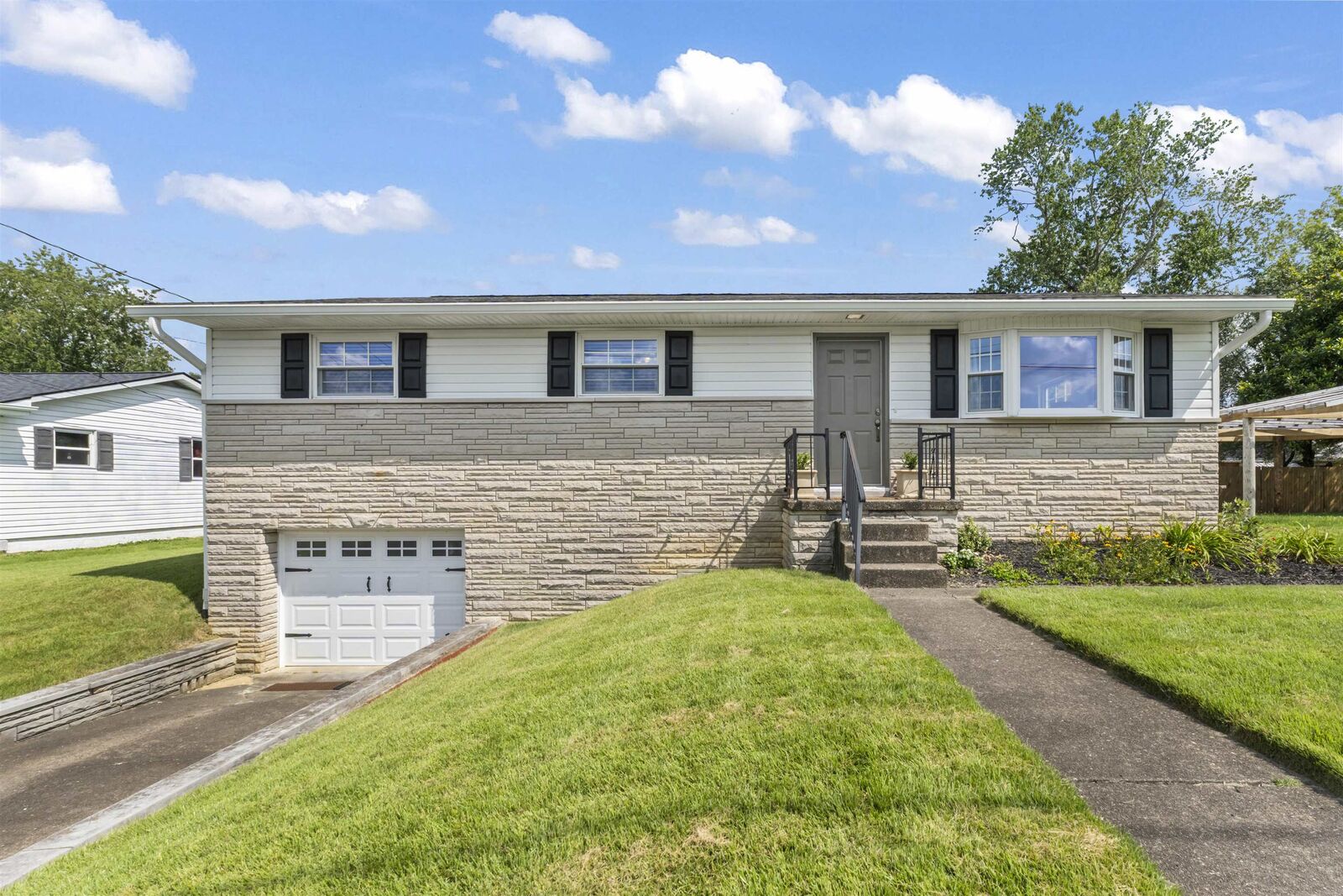 Property Photo: 2001 Mona Court WV 25541