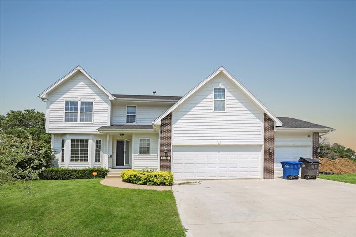 2401 Emma Avenue  Des Moines IA 50321 photo