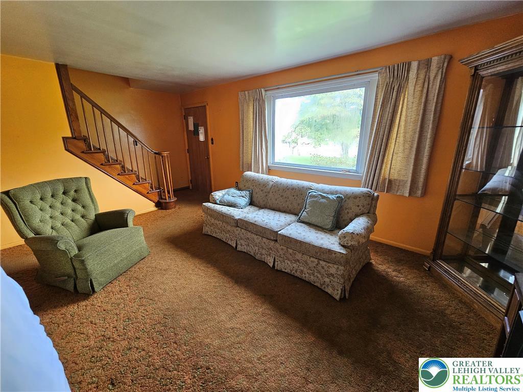 Property Photo:  6950 Kernsville Road  PA 18069 