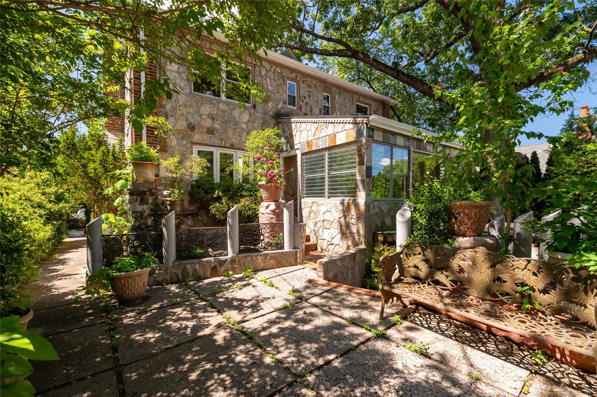 Property Photo: 6015 Independence Avenue NY 10471