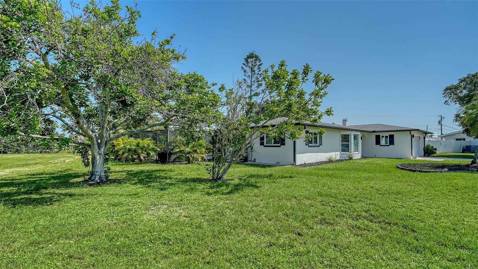 Property Photo:  243 Moss Lane  FL 34293 