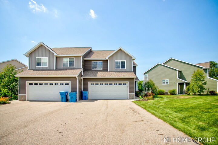 Property Photo:  11887 Quincy Meadow Drive  MI 49424 