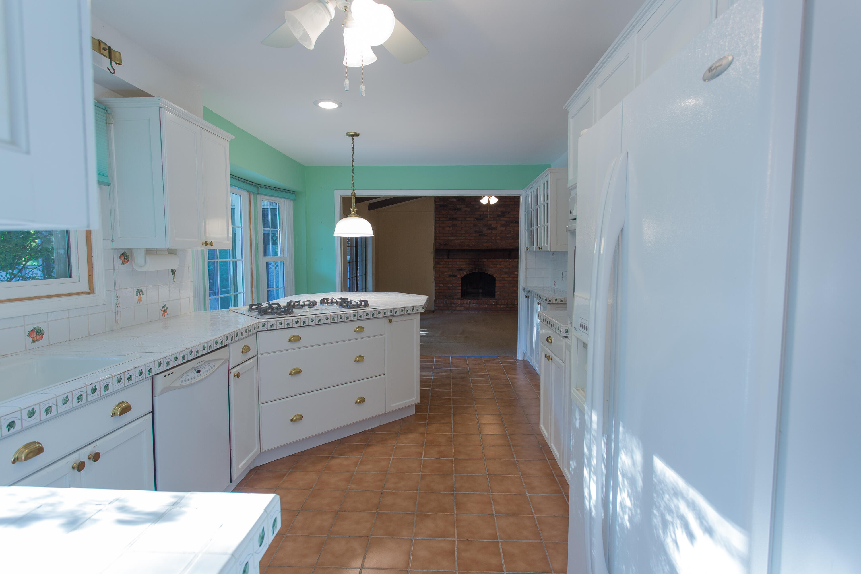 Property Photo: 14125 Riverside Drive MI 48154