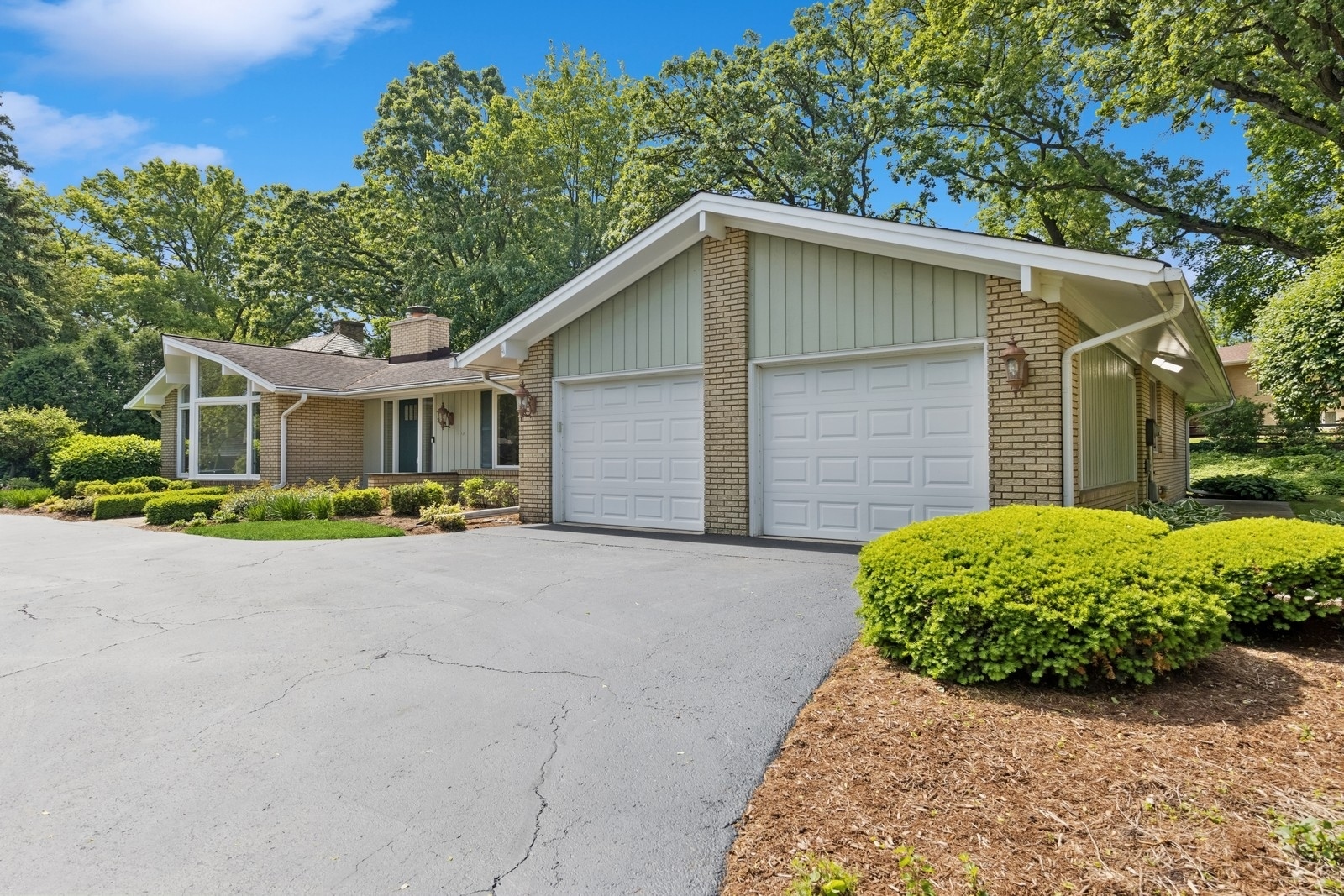 Property Photo:  36 Mockingbird Lane  IL 60523 