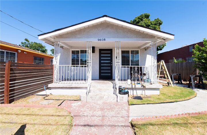 Property Photo:  9608 Beach Street  CA 90002 