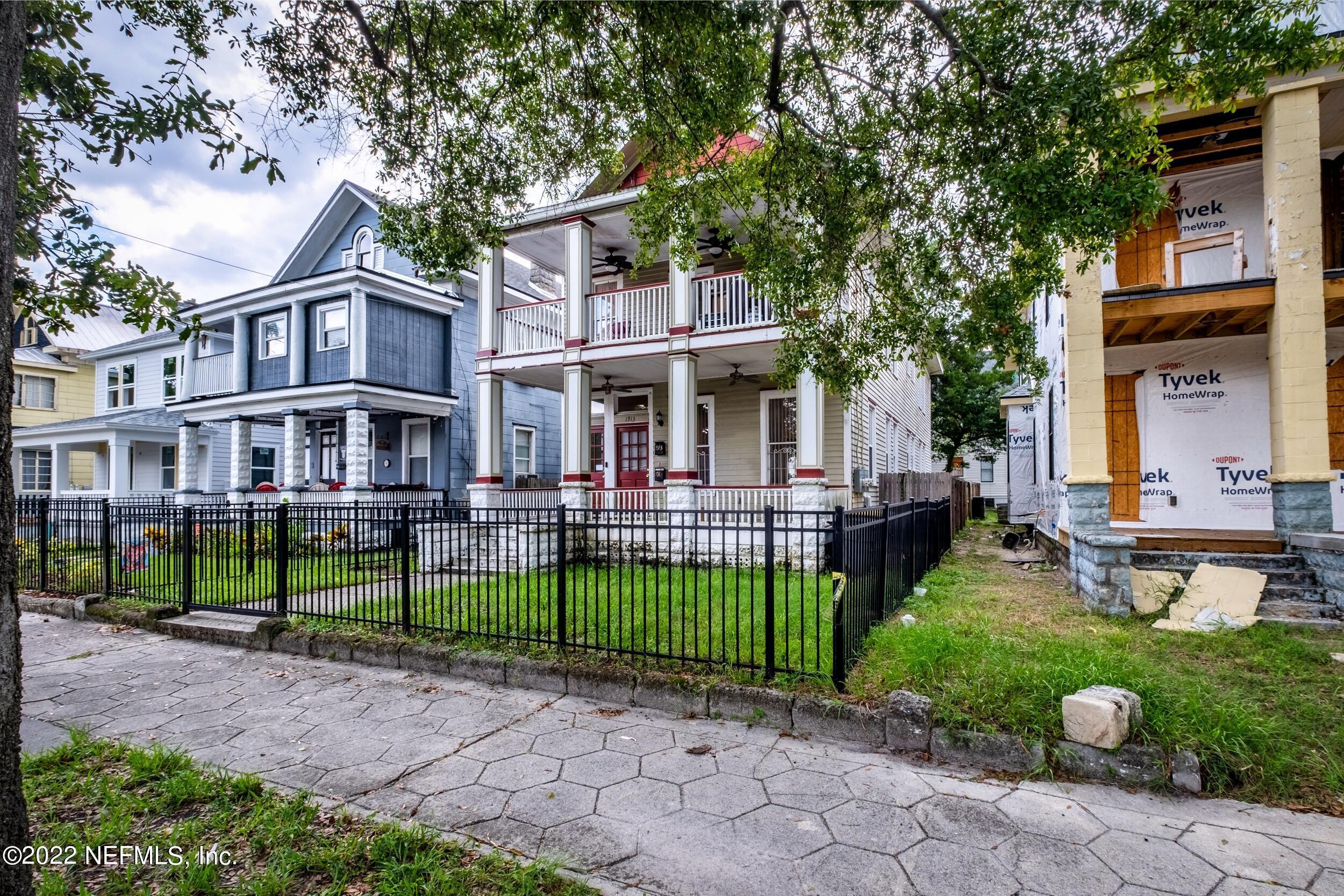 Property Photo:  1913 Perry Street  FL 32206 
