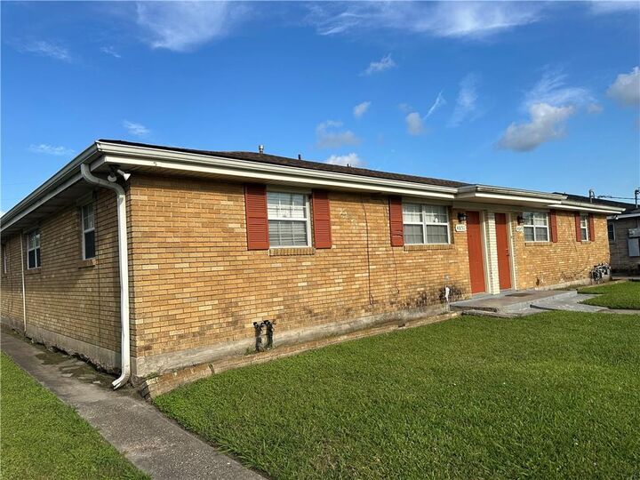 Property Photo: 4849 51 Lynhuber Drive LA 70126
