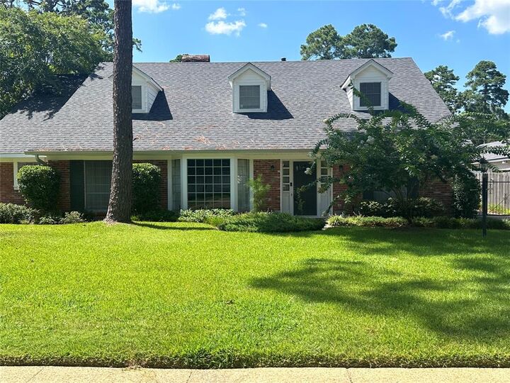 Property Photo: 618 Balmoral Drive LA 71106