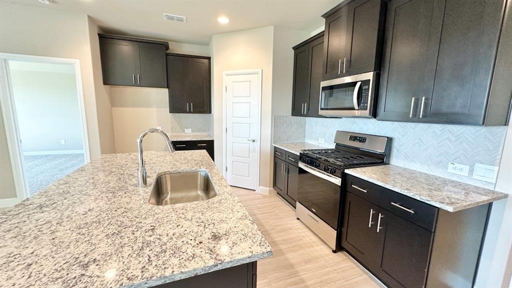Property Photo:  10616 Zircon Lane  TX 76036 