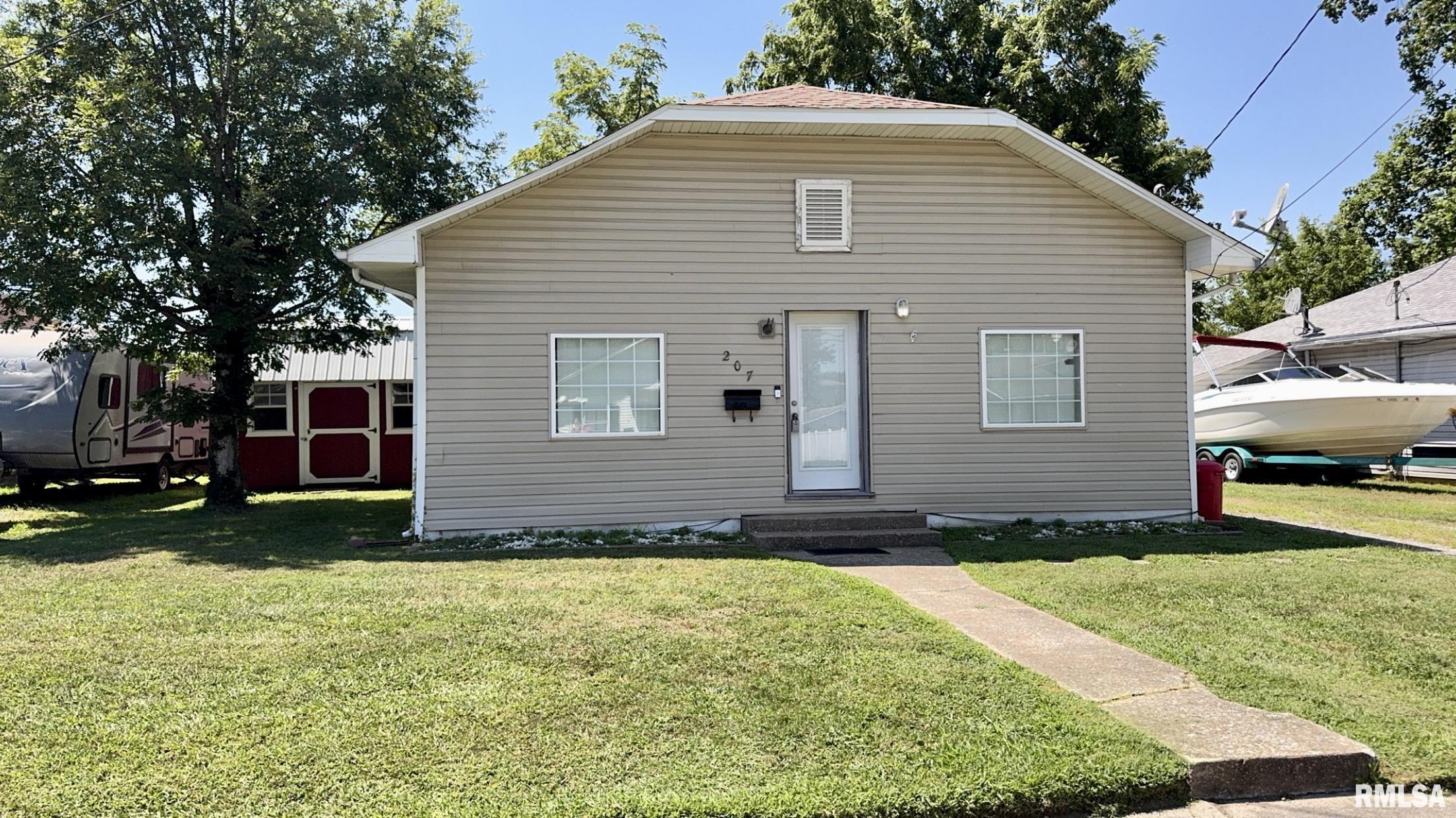 207 N 7th Street  Benton IL 62812 photo