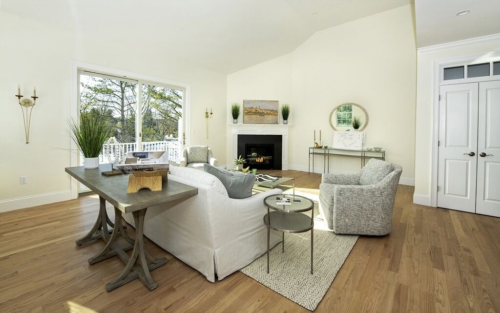 Property Photo:  13 Clubview Dr 13  MA 01810 