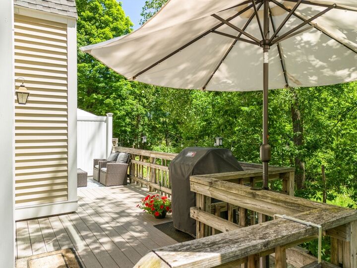 Property Photo:  81 Hammond Place 81  MA 01801 