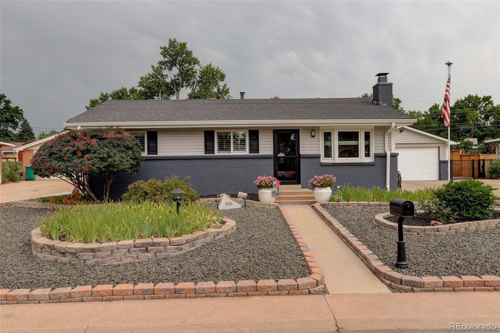 1040 W Stanford Place  Englewood CO 80110 photo