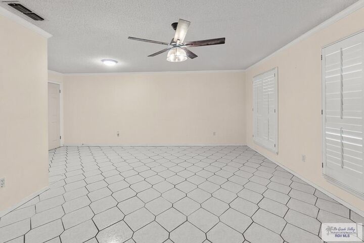 Property Photo: 1544 Oriole Ln TX 78521