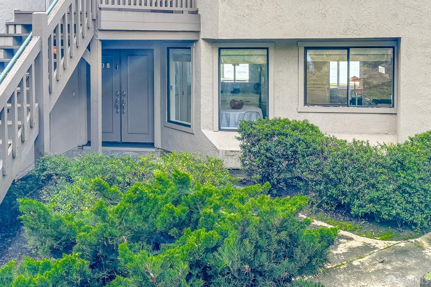 Property Photo: 208 Palmetto Avenue CA 94044