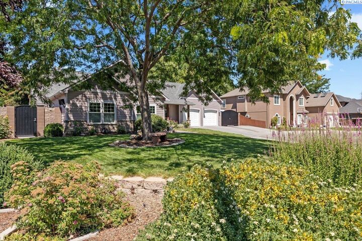 Property Photo: 120 Andrea WA 99352