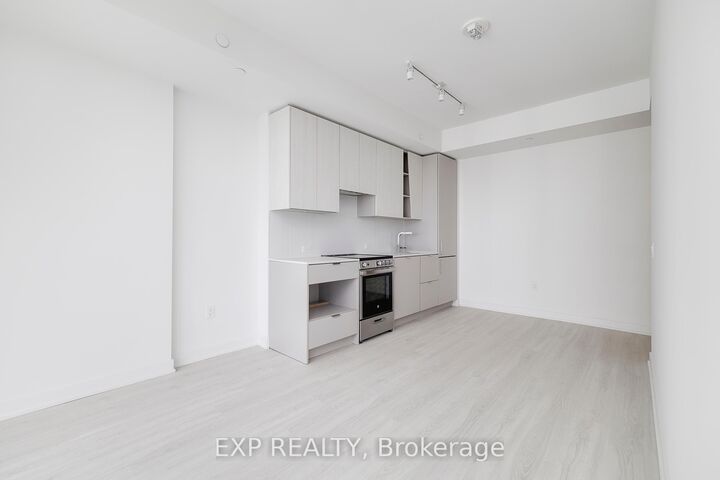 Property Photo:  3883 Quartz Road 3912  ON L5B 0M4 