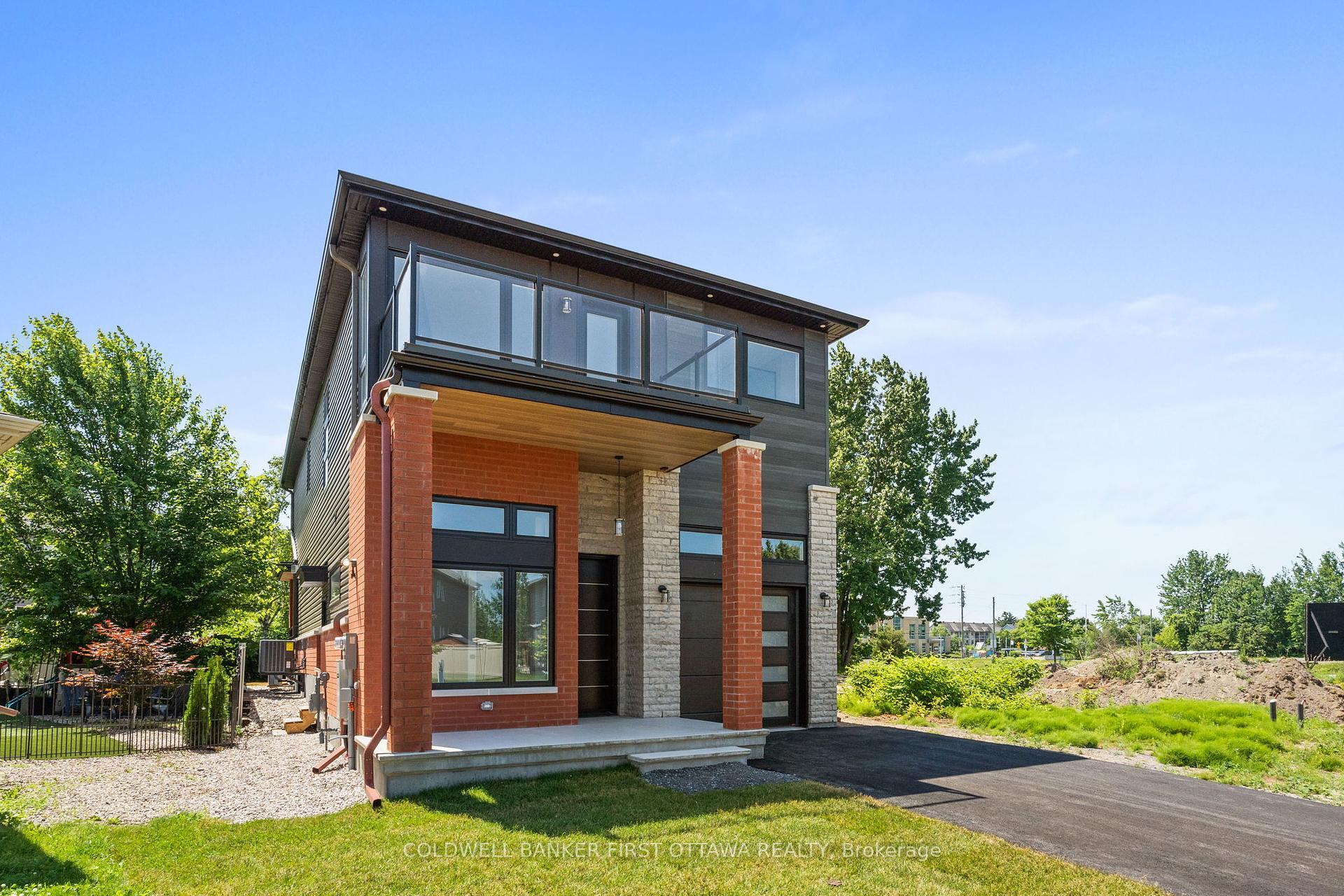 Property Photo: 279 Enclave Walk A ON K1W 0J5