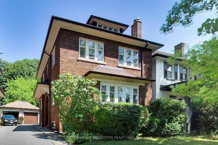 Property Photo: 64 Burnside Drive ON M6G 2M8