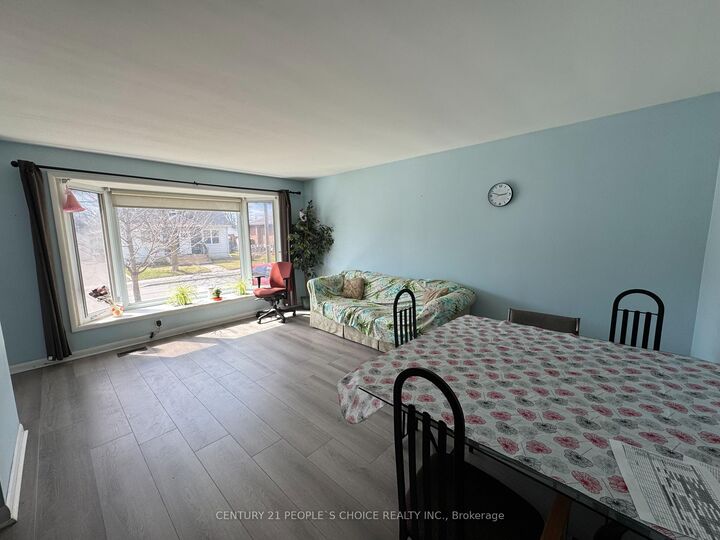 Property Photo:  57 Sinclair Street  ON K8P 3S7 