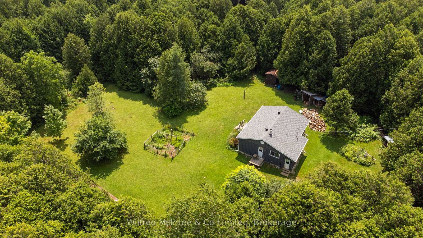 Property Photo: 620026 Robson Road ON N0H 1R0