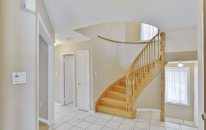 Photo de la propriété: 162 Widdifield Avenue ON L3X 1Z2
