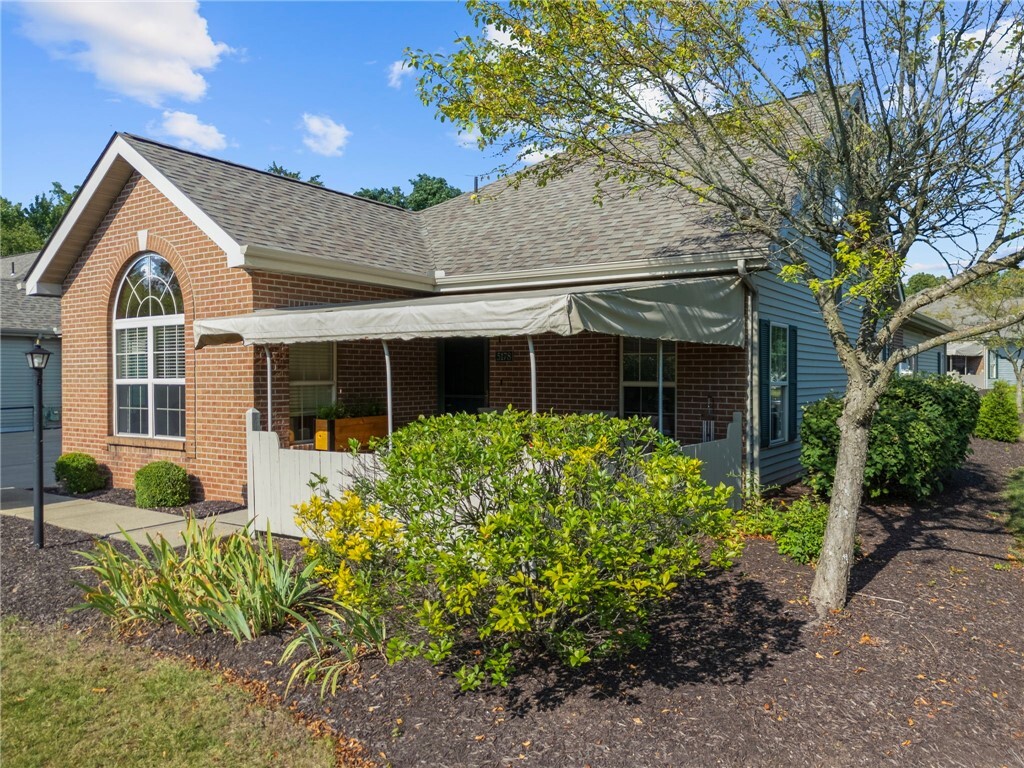 Property Photo: 5178 Polo Fields Dr PA 15044