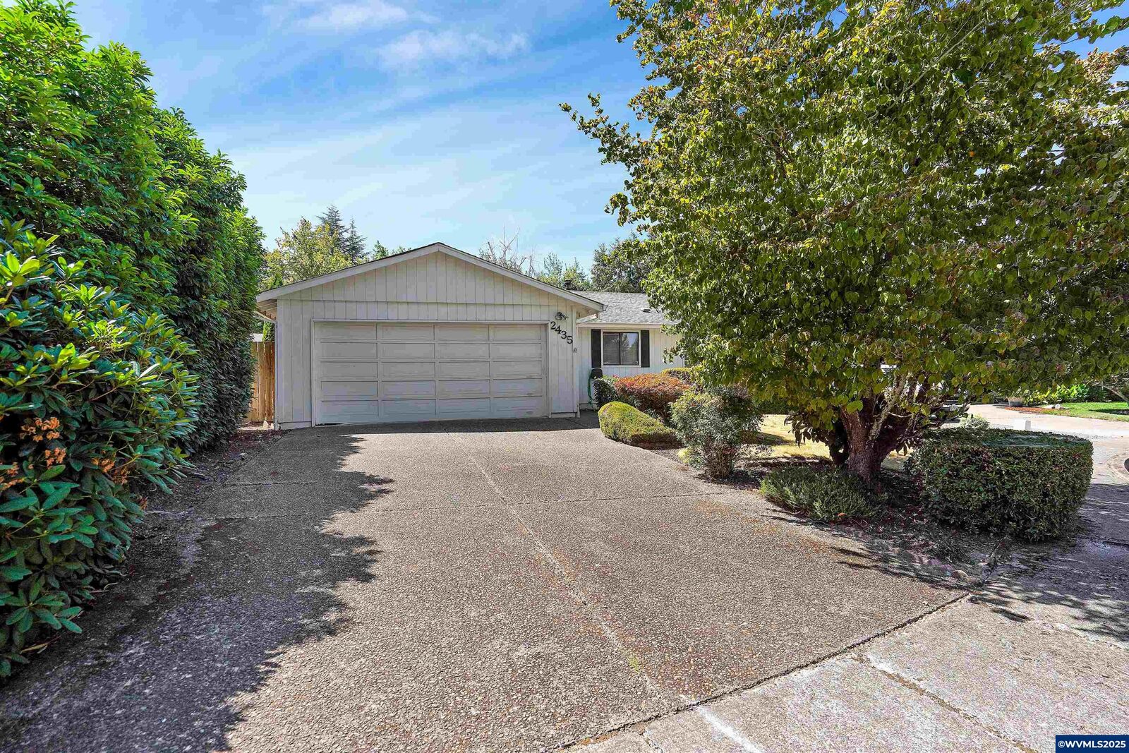 Property Photo:  2435 La Jolla Ct NW  OR 97304 