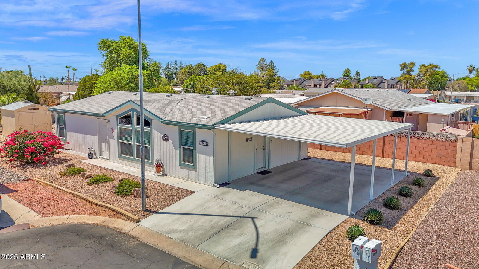 Property Photo: 16416 N 33rd Street AZ 85032