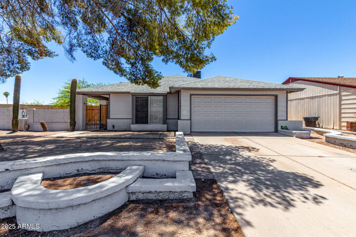 1145 W Carson Drive  Tempe AZ 85282 photo
