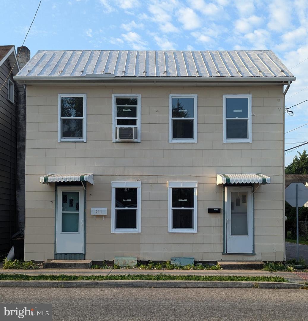 Property Photo: 211 W Simpson Street PA 17055