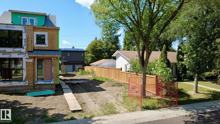 Property Photo:  7806 145 Street NW  AB T5R 0S6 