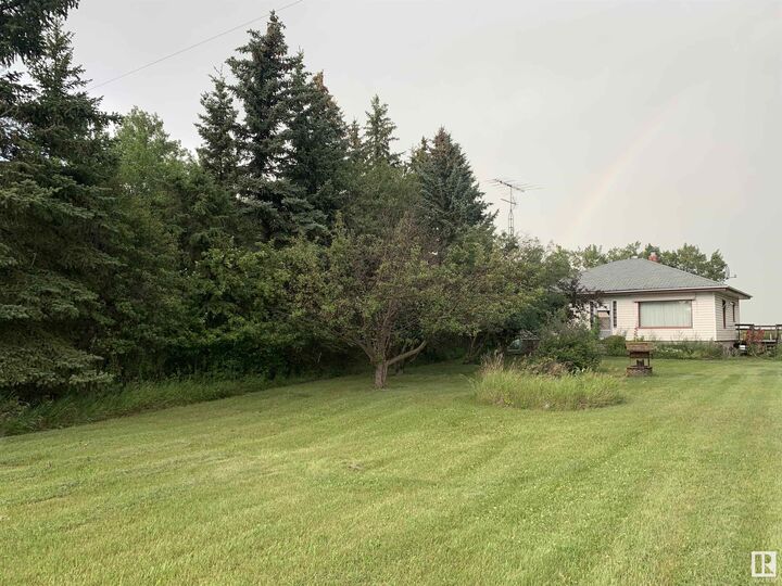 Property Photo: Twp 51021 RR 161 AB T0B 2C0