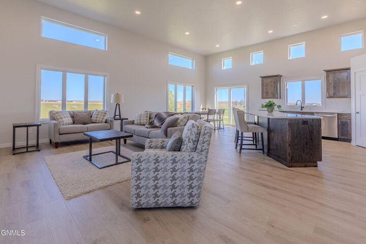 Property Photo:  3347 Tyndale Drive  ND 58503 