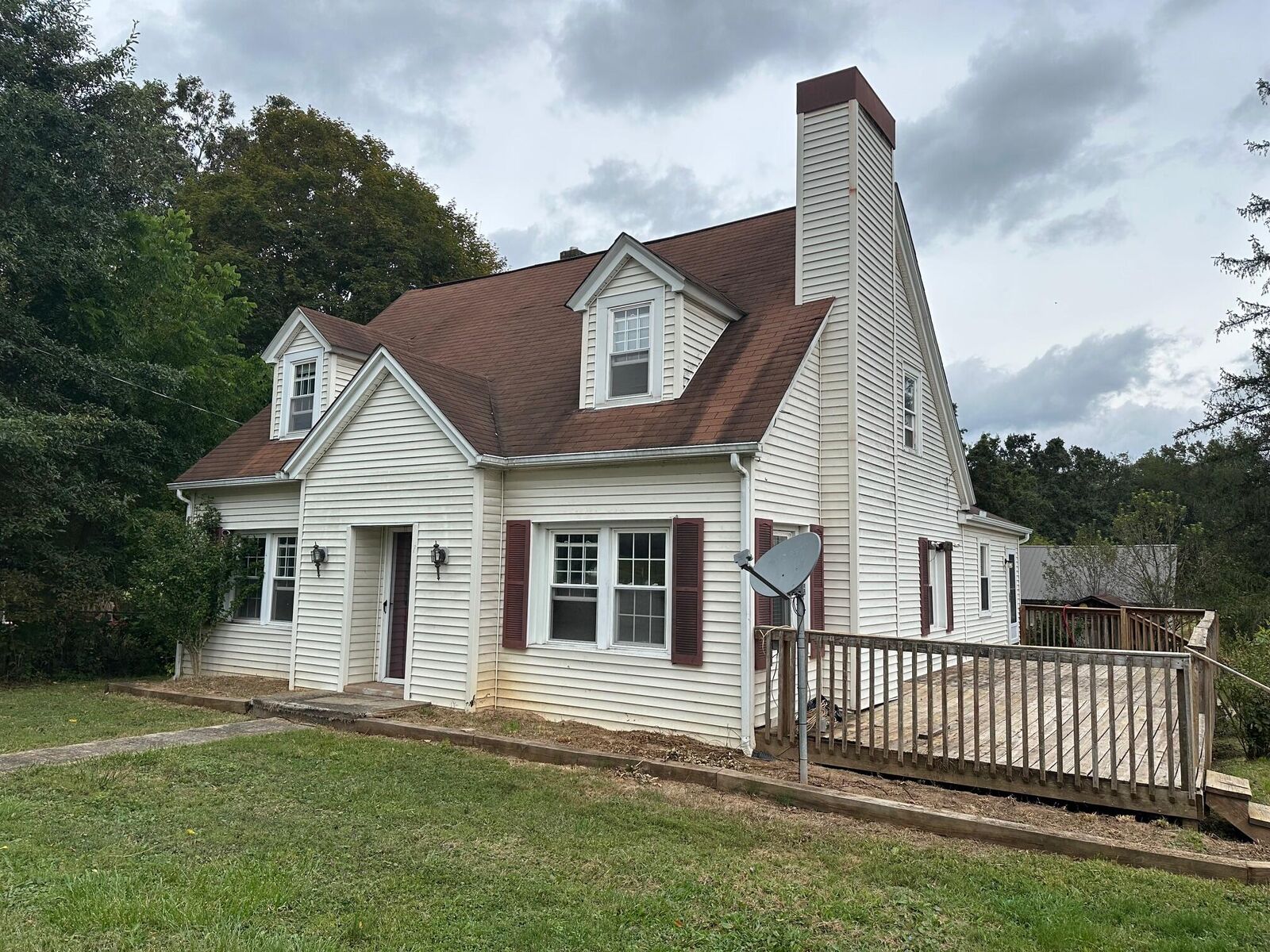 Property Photo: 6923 Shoestring Trl WV 24991
