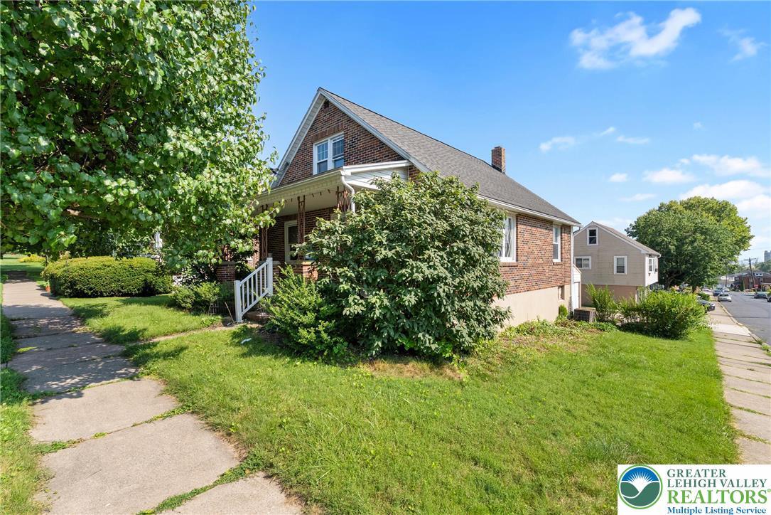 Property Photo: 439 Center Street PA 18064