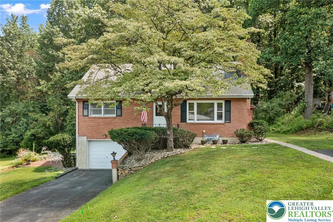 Property Photo: 1607 Hausman Avenue PA 18103