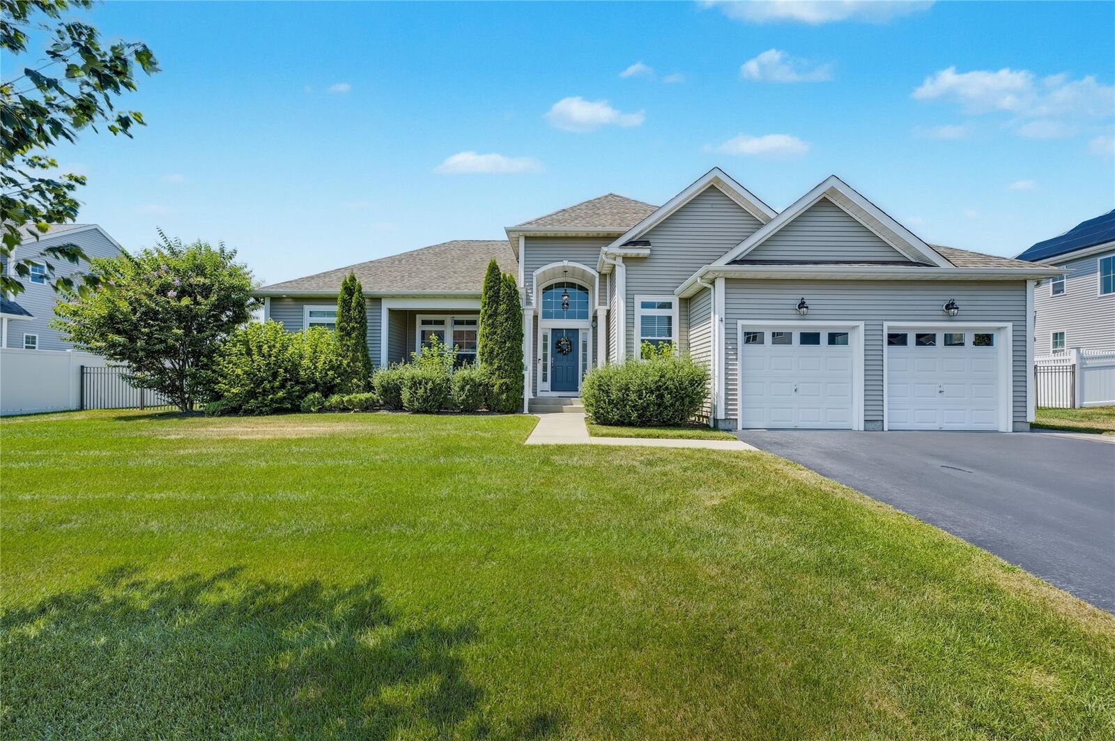 Property Photo:  4 Lilac Lane  NY 11961 