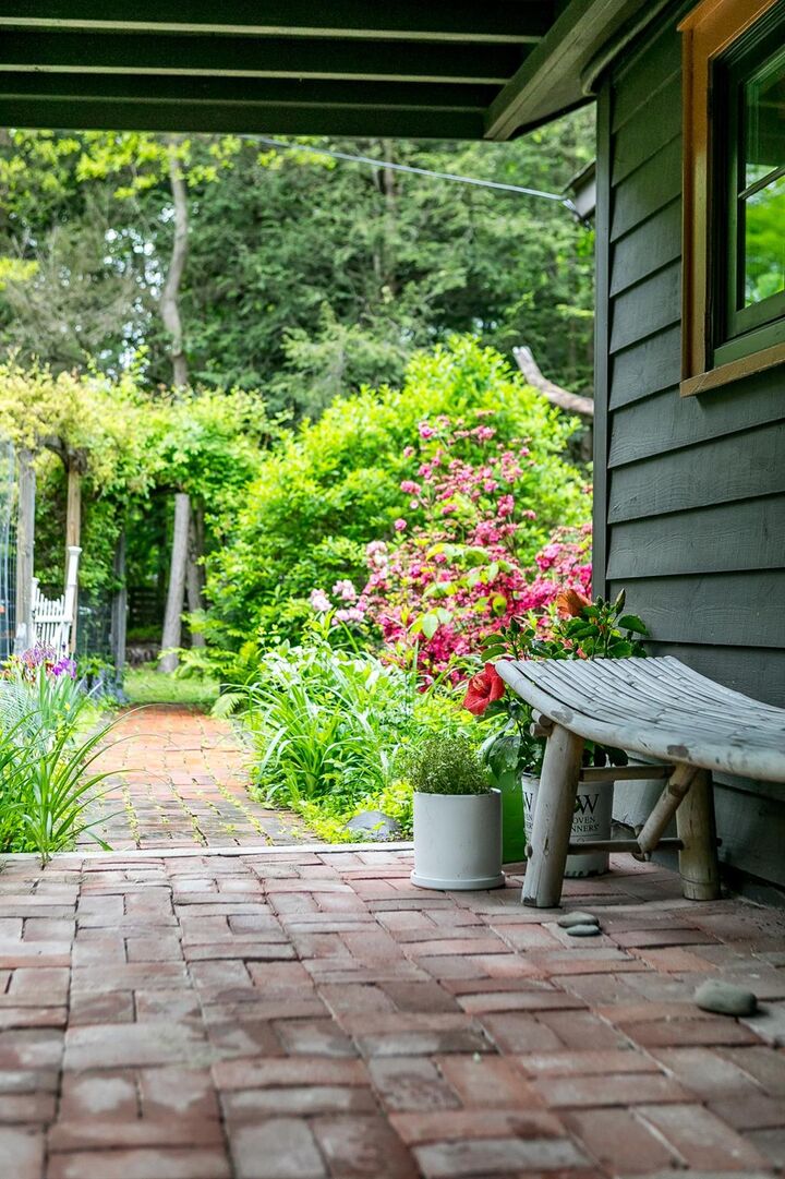 Property Photo:  28 Pinegrove Street  NY 12498 