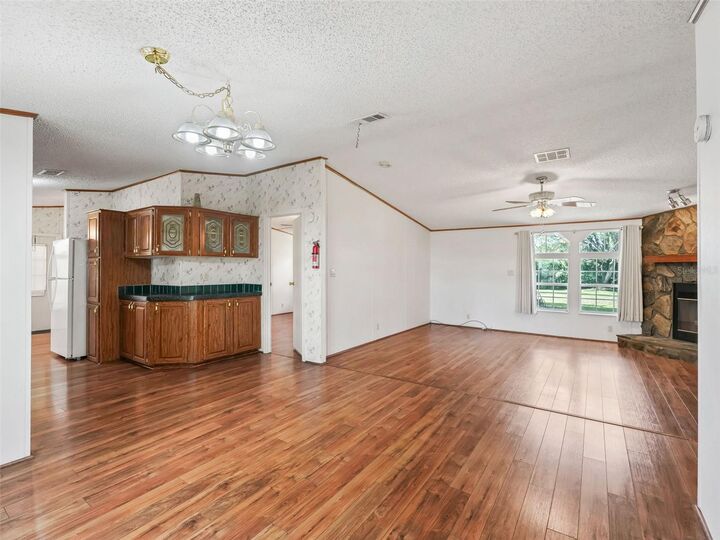 Property Photo:  2199 E C 48  FL 33513 