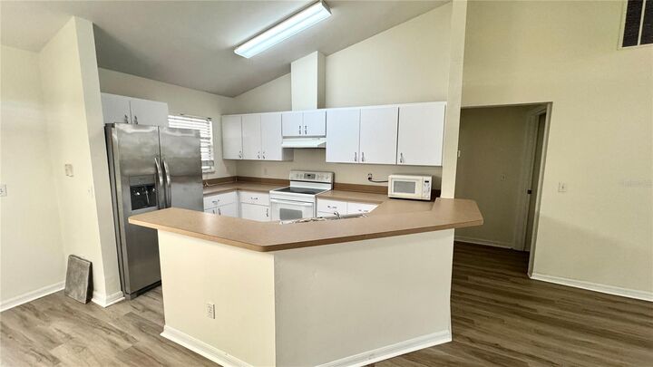 Property Photo: 2077 SW 42nd Lane FL 32608