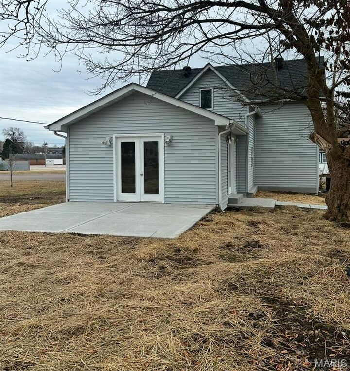 Property Photo: 117 Pine Street MO 63080