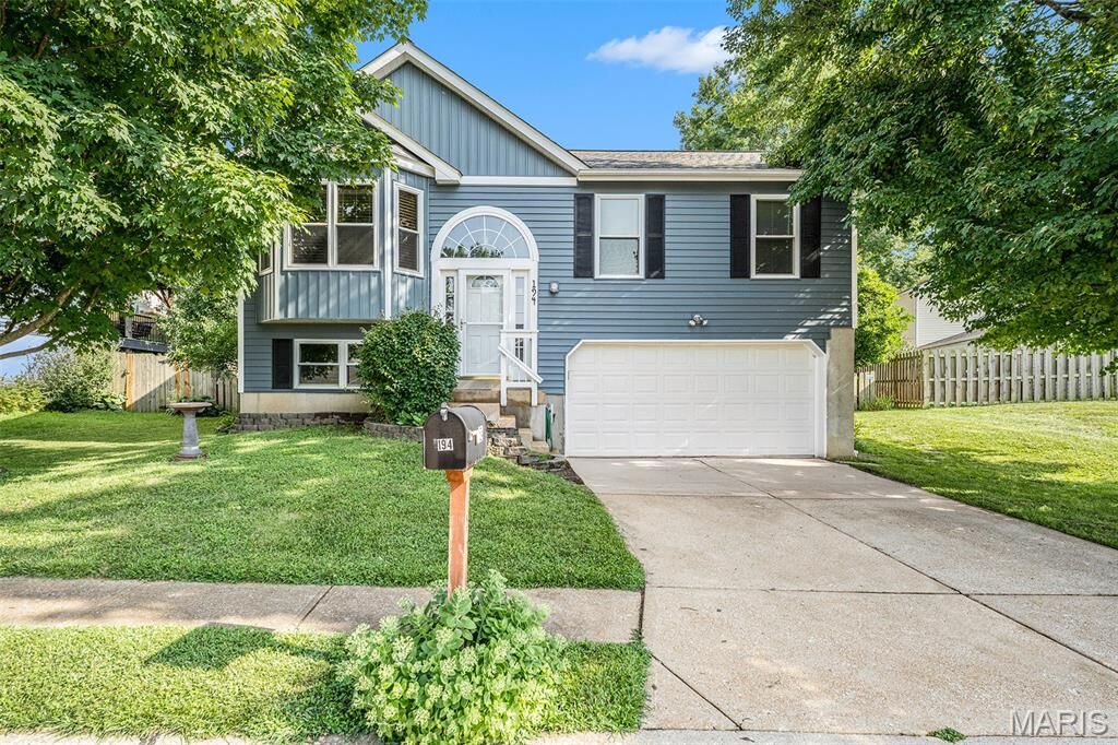 Property Photo:  194 Rutherglen Drive  MO 63088 