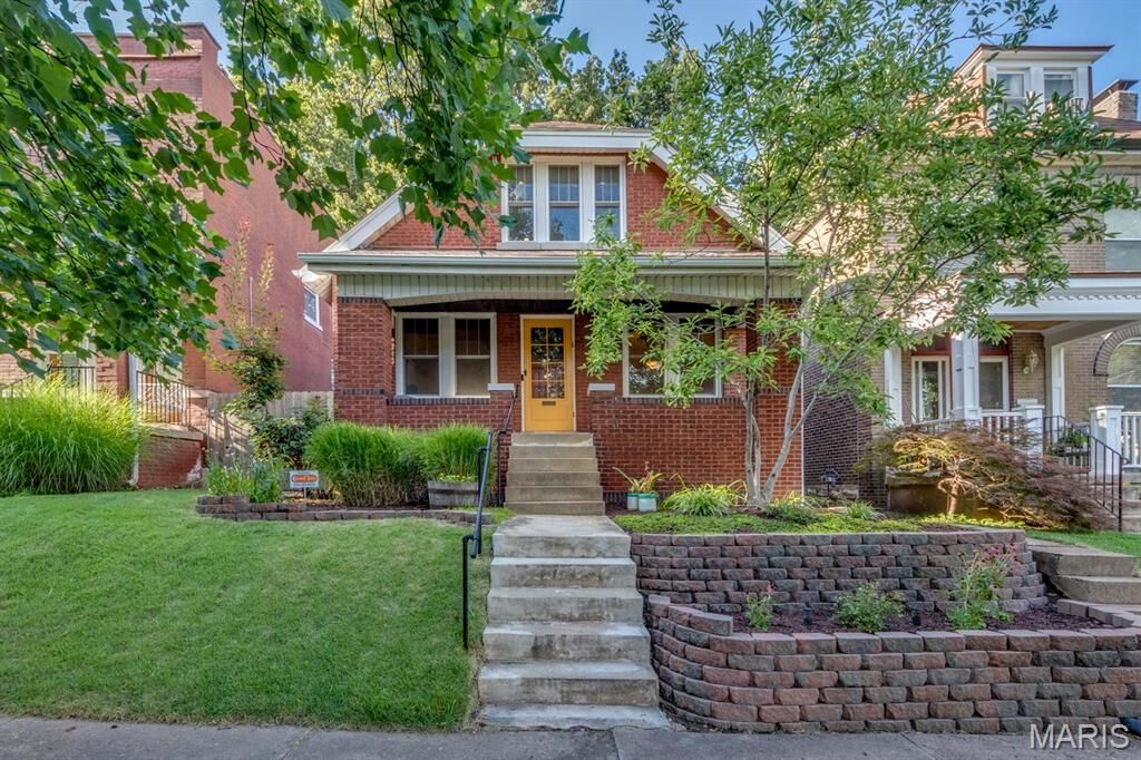 Property Photo: 4939 Lansdowne Avenue MO 63109
