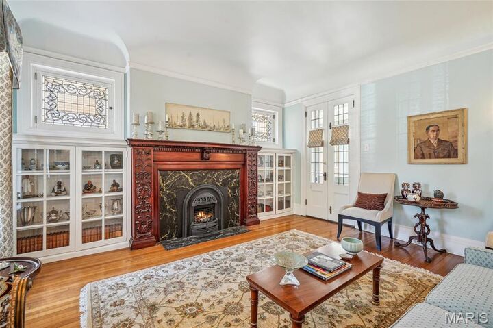 Property Photo: 4386 Westminster Place MO 63108