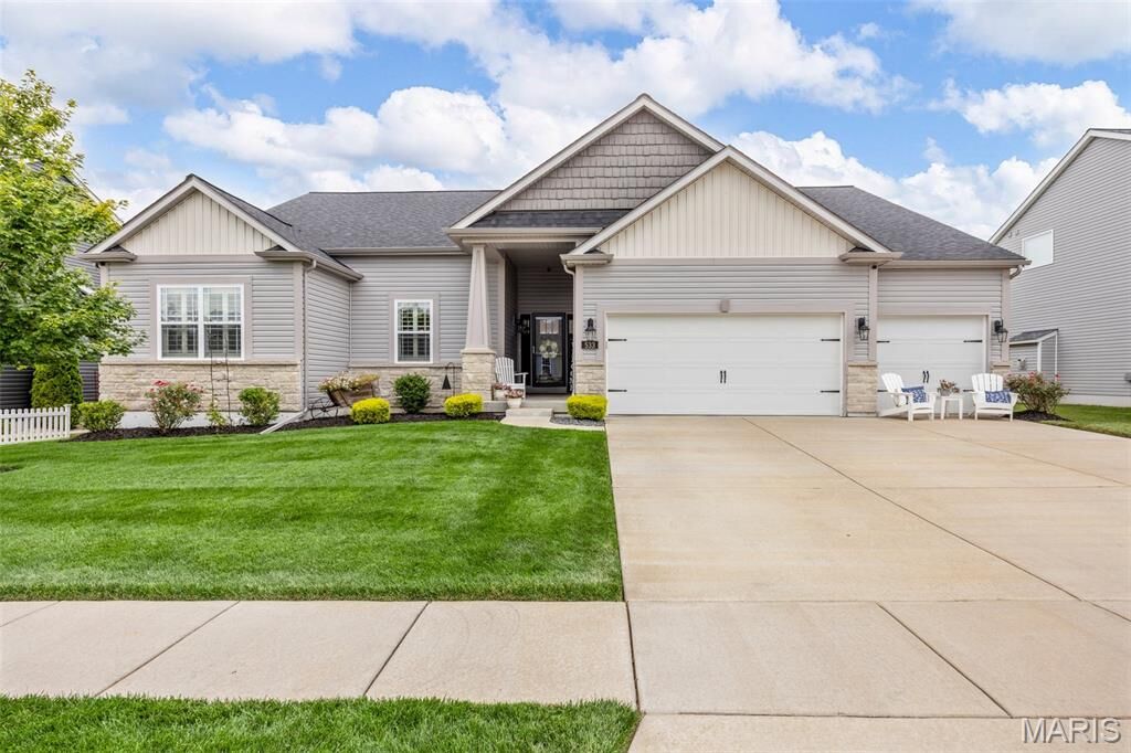 Property Photo:  533 Deer Brook Drive  MO 63366 